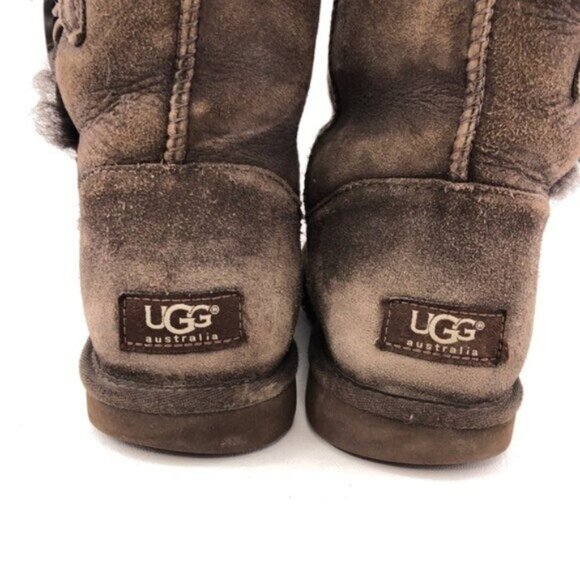UGG Australia Bailey Button Triplet Sheepskin Winter Boots 8 - Picture 12 of 13